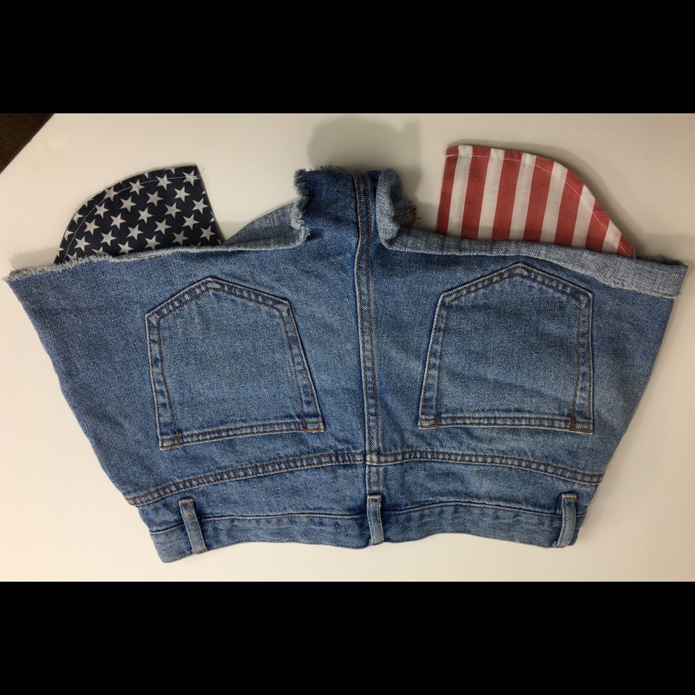 Forever 21 Distressed Denim Shorts. Waist Is 29.